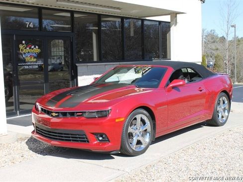 Used 2015 Chevrolet Camaro SS w/ RS Package RWD image 2