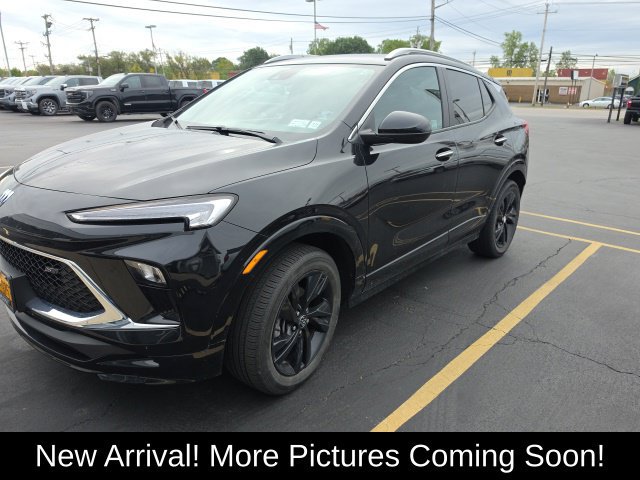 Certified 2024 Buick Encore GX Sport Touring AWD/4WD image 4