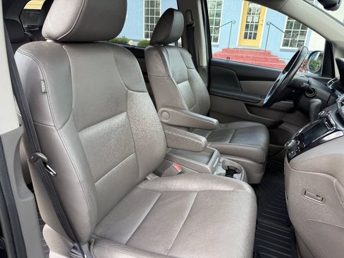 Used 2017 Honda Odyssey EX-L image 29