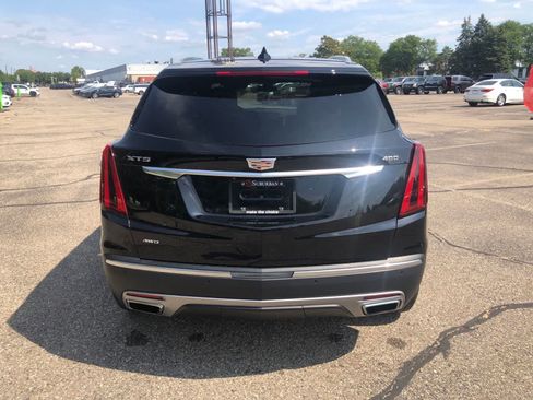 Used 2023 Cadillac XT5 Premium Luxury w/ LPO, Floor Liner Package AWD/4WD image 4