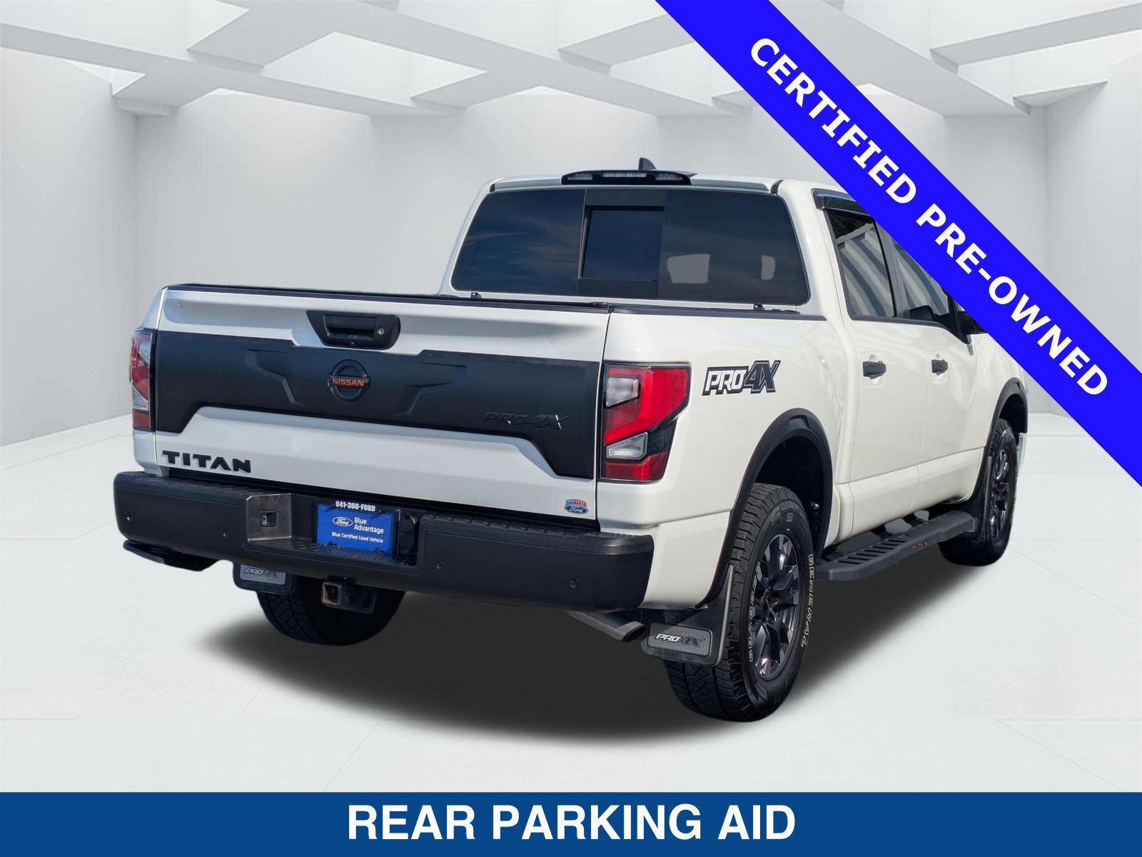 Used 2022 Nissan Titan PRO-4X w/ Pro-4x Convenience Package AWD/4WD image 5