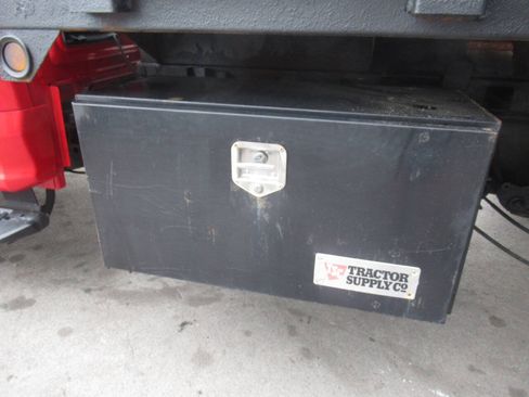 Used 2017 Ford F550 2WD Regular Cab Super Duty image 14