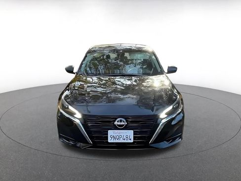 Used 2025 Nissan Altima 2.5 SV image 4