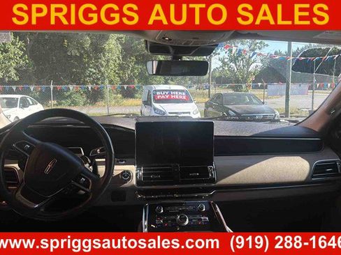 Used 2022 Lincoln Navigator L Reserve AWD/4WD image 4