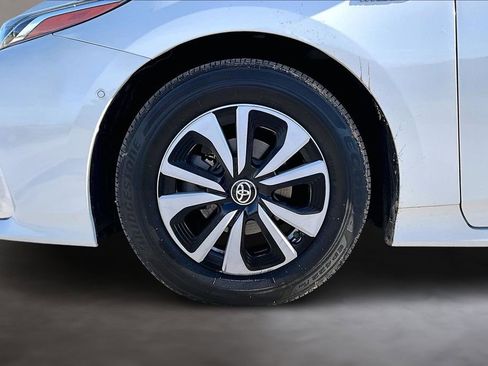 Used 2019 Toyota Prius Prime Advanced FWD image 32