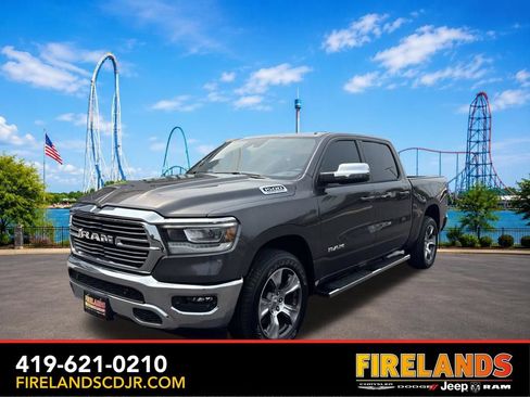 Used 2023 RAM 1500 Laramie AWD/4WD image 1