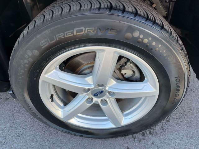 Used 2016 Ford Explorer XLT AWD/4WD image 11