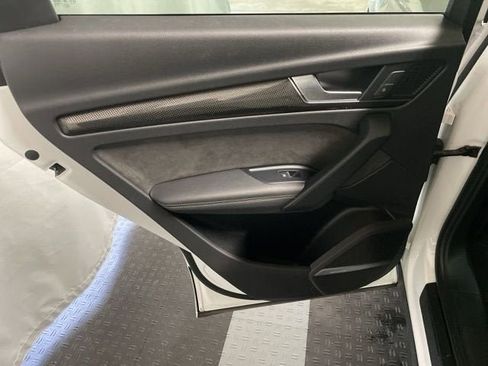 Used 2019 Audi SQ5 Premium Plus w/ Premium Plus Package image 12