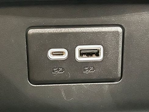 Used 2021 Chevrolet Blazer LT image 32