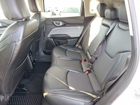 Certified 2022 Jeep Compass Latitude w/ Convenience Group image 12