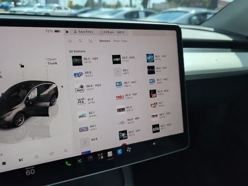 Used 2025 Tesla Model Y Long Range RWD image 16