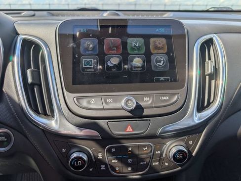 Used 2018 Chevrolet Equinox Premier FWD image 19