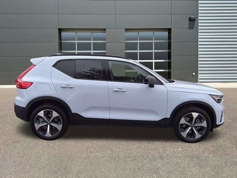 New 2026 Volvo XC40 B5 Plus w/ Protection Package Premier image 8