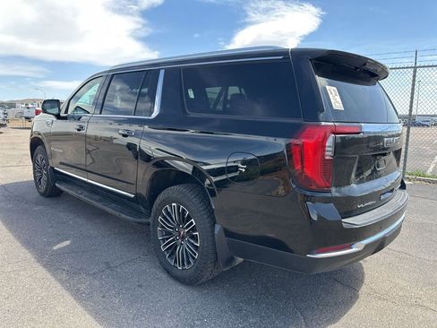 Used 2025 GMC Yukon XL Elevation w/ Elevation Premium Package image 4
