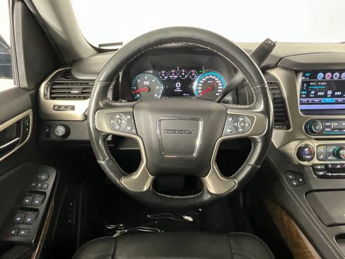 Used 2019 GMC Yukon Denali image 11