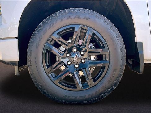 Used 2023 Chevrolet Silverado 1500 RST AWD/4WD image 9