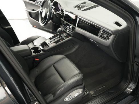 Used 2022 Porsche Macan AWD/4WD image 48