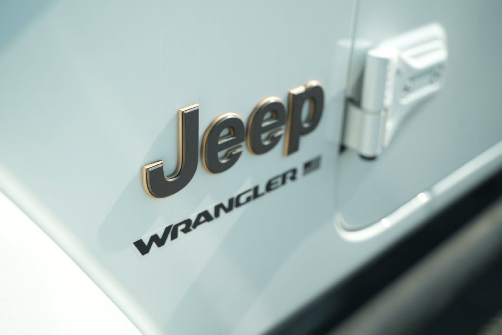 Used 2023 Jeep Wrangler Unlimited Rubicon 392 w/ Trailer Tow Package AWD/4WD image 43