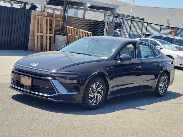 New 2026 Hyundai Sonata Blue FWD image 2