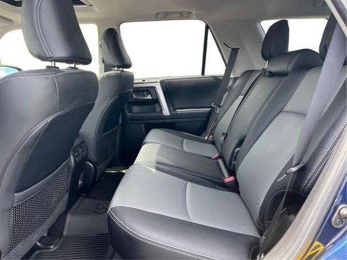 Used 2021 Toyota 4Runner SR5 Premium w/ Moonroof Package RWD image 11