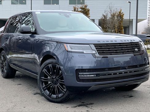 New 2026 Land Rover Range Rover SE image 2