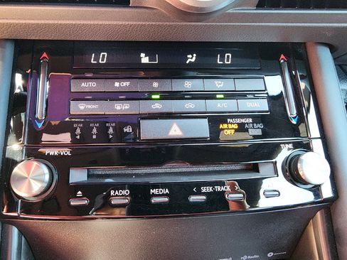 Used 2022 Lexus IS 300 w/ Premium Package image 22