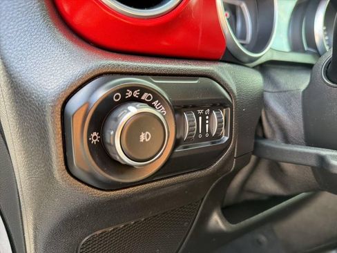 Used 2019 Jeep Wrangler Unlimited Rubicon AWD/4WD image 45