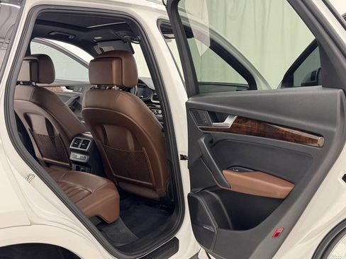 Used 2018 Audi Q5 2.0T Premium Plus image 18