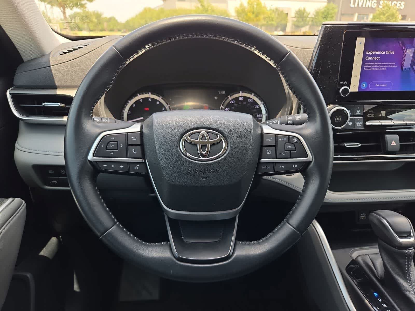 Used 2023 Toyota Highlander LE FWD image 21