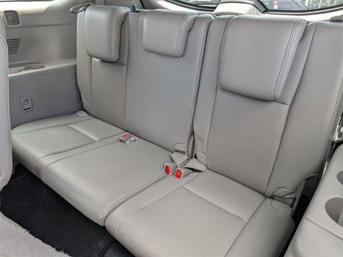 Used 2017 Toyota Highlander Limited image 11