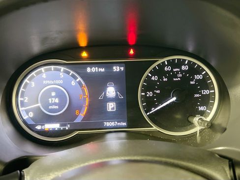 Used 2018 Nissan Kicks SV image 23