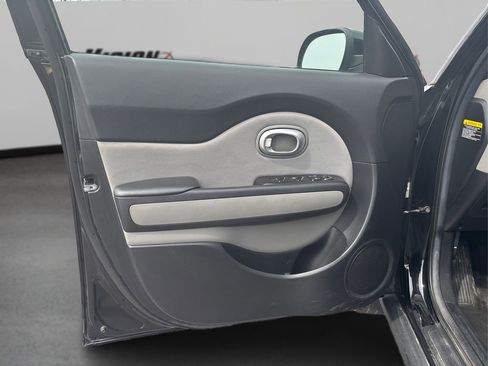 Used 2016 Kia Soul FWD image 20