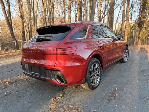 Used 2023 Genesis GV70 2.5T w/ Advanced Package image 3