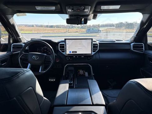 Used 2024 Toyota Tundra Platinum w/ TRD Off-Road Package image 17