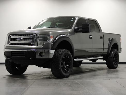 Used 2014 Ford F150 XLT w/ Equipment Group 302A Luxury AWD/4WD image 8