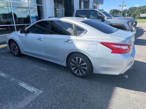 Used 2016 Nissan Altima 2.5 SL FWD image 3