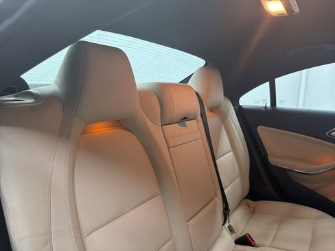 Used 2018 Mercedes-Benz CLA 250 image 25