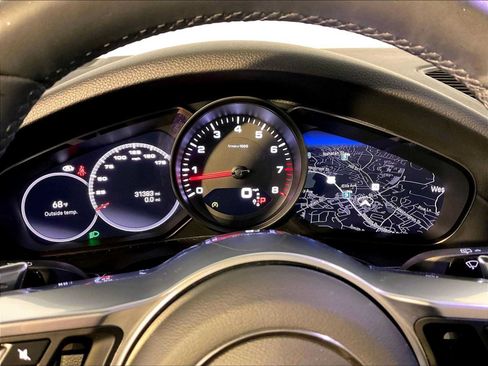 Certified 2023 Porsche Cayenne Platinum Edition AWD/4WD image 29