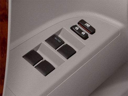 Used 2013 Toyota Highlander Limited image 20