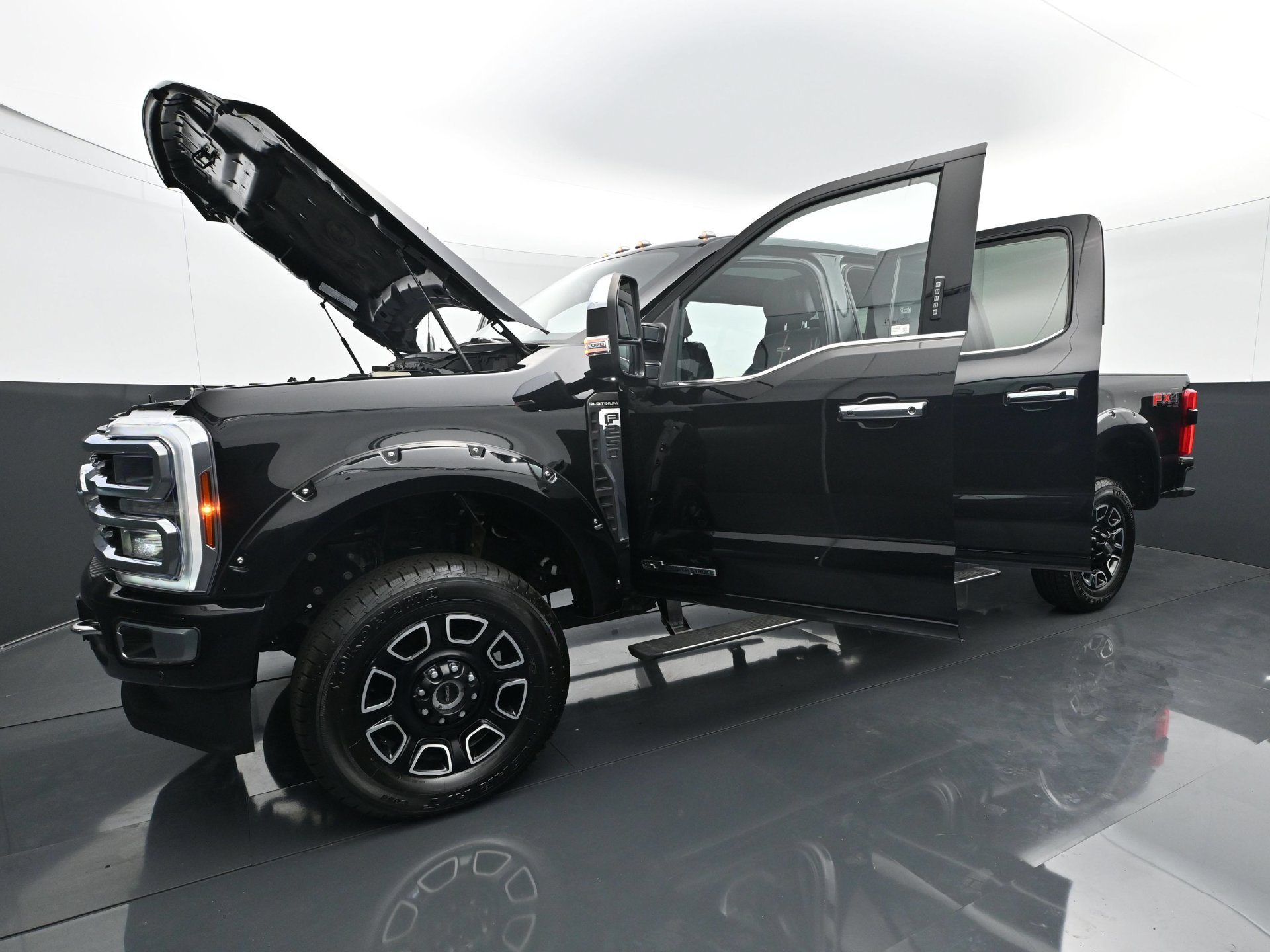 Used 2024 Ford F250 Platinum AWD/4WD image 30