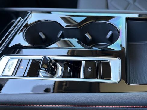 New 2026 Volkswagen Atlas Peak Edition AWD/4WD image 14