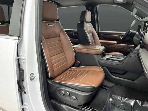 Used 2024 GMC Sierra 2500 Denali Ultimate w/ Snow Plow Prep/Camper Package image 34