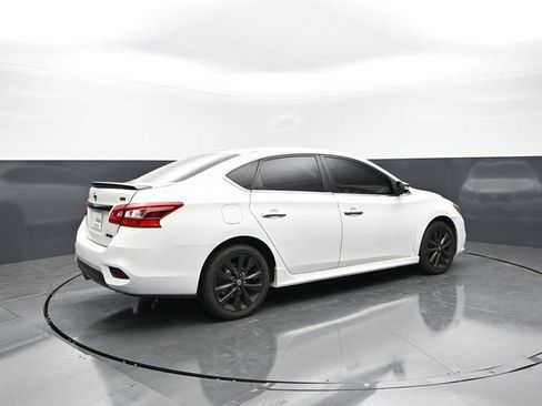 Used 2018 Nissan Sentra SR w/ SR Midnight Edition Package FWD image 7