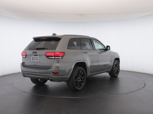 Used 2021 Jeep Grand Cherokee Laredo X image 30