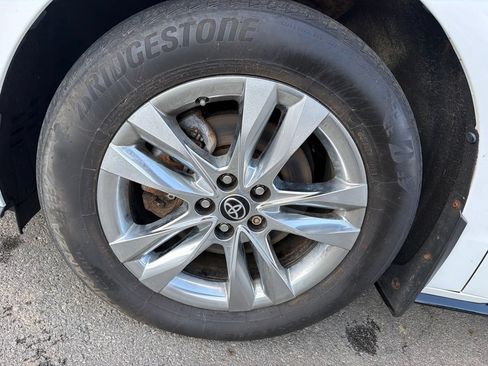 Used 2022 Toyota Sienna Limited AWD/4WD image 25