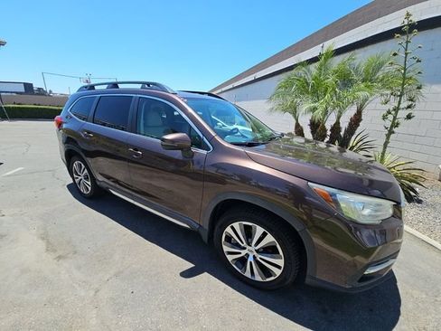 Used 2019 Subaru Ascent Limited AWD/4WD image 2