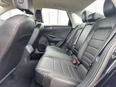 Used 2024 Volkswagen Jetta SE image 37