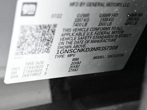 Used 2022 Chevrolet Tahoe LT w/ Luxury Package image 17