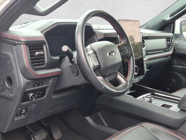 Used 2024 Ford Expedition Max Limited RWD image 2