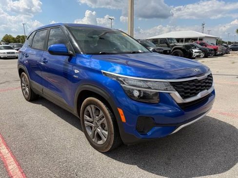 Certified 2021 Kia Seltos LX image 1